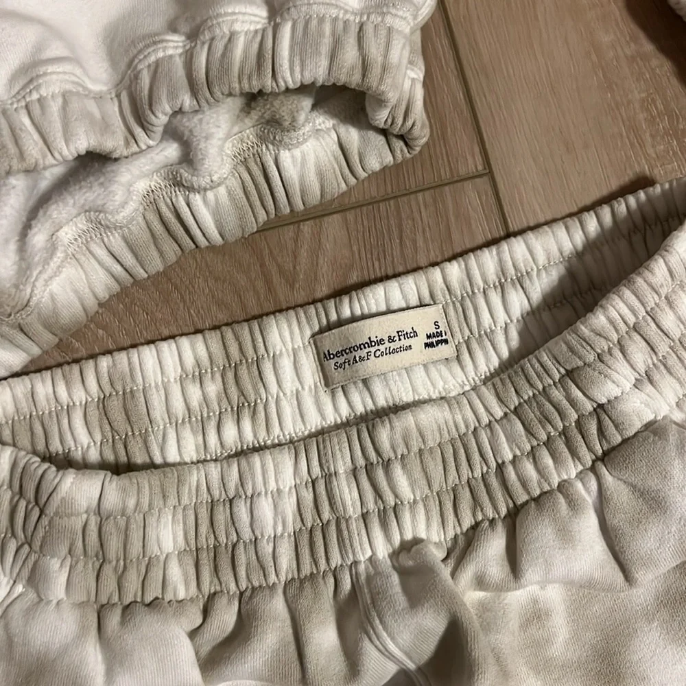 A&F Sweater Set - Picture 2 of 3